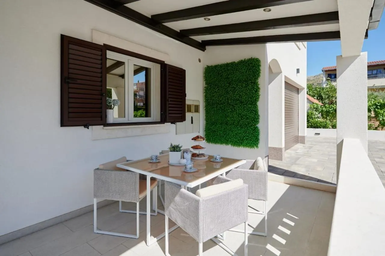 Villa Demonta Trogir Croatia